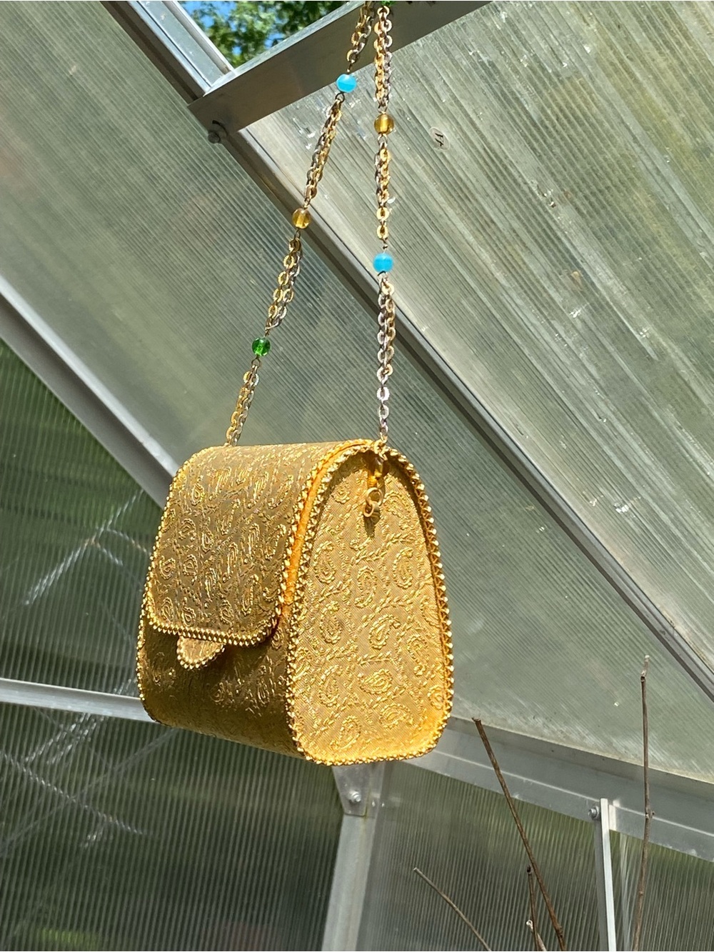 Vintage Italy Gold Metal Paisley Embossed Evening Shoulder Bag Minaudière - Picture 3 of 17
